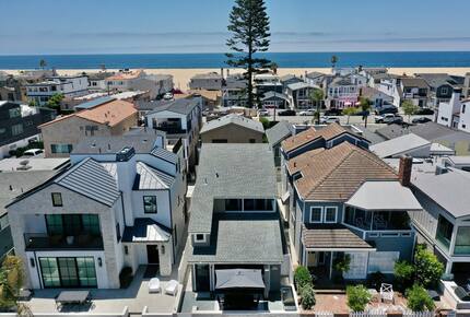 Contemporary Beachside Haven in the Heart of Newport Beach - Newport Beach, California
