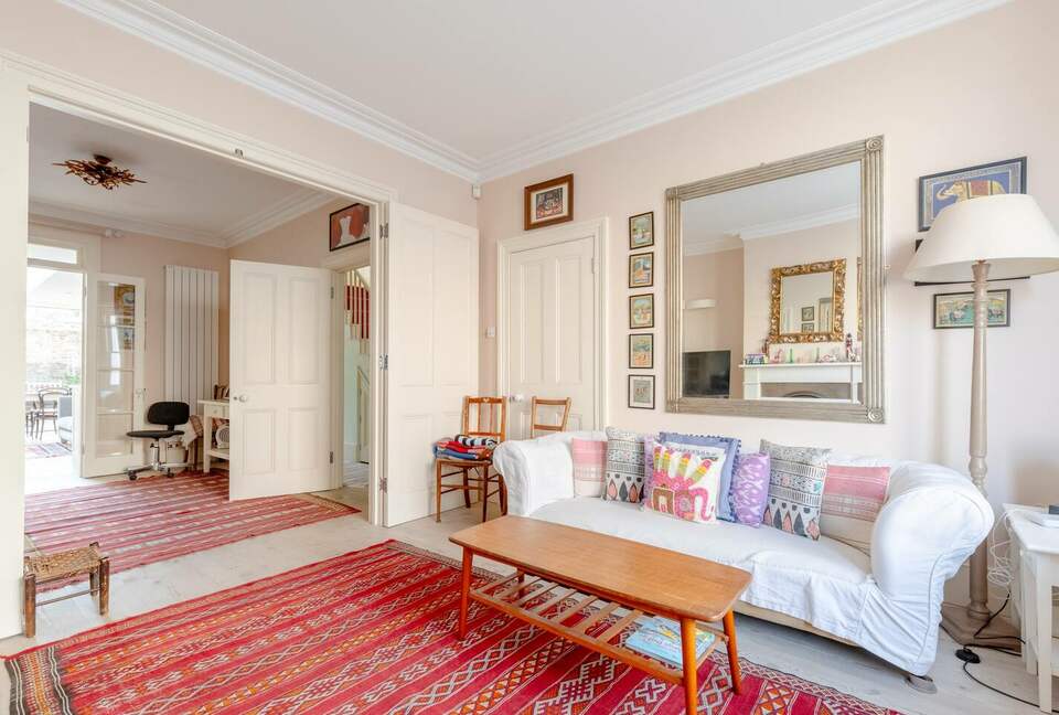 Delightful 2 Bed Cottage - London, United Kingdom