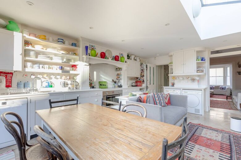 Delightful 2 Bed Cottage - London, United Kingdom