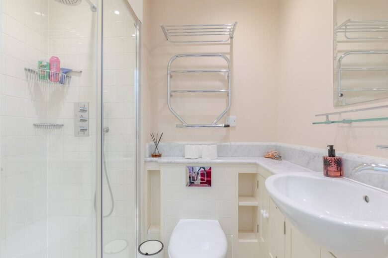 Delightful 2 Bed Cottage - London, United Kingdom