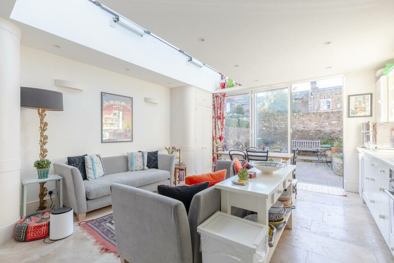 Delightful 2 Bed Cottage - London, United Kingdom
