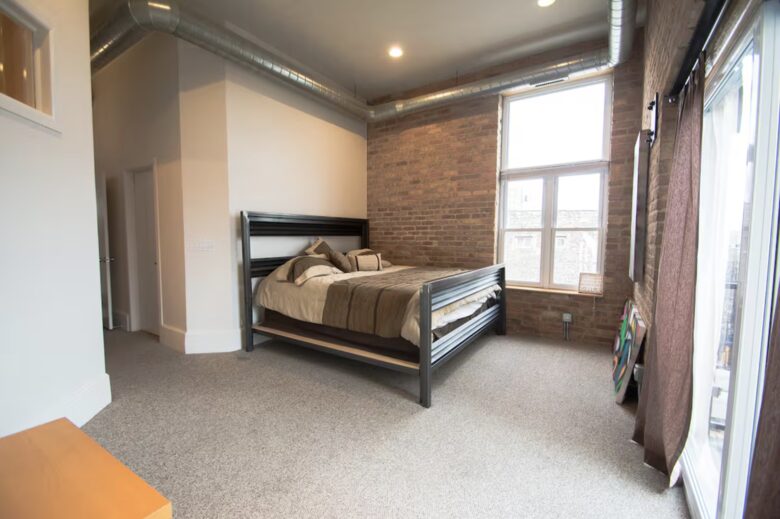 Stunning Duplex Penthouse with Skyline Views in Wicker Park - Chicago, Illinois