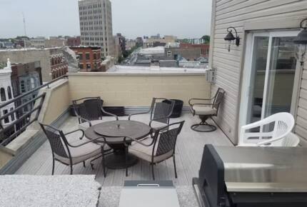 Stunning Duplex Penthouse with Skyline Views in Wicker Park - Chicago, Illinois