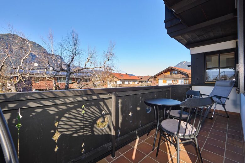 Majestic Mountain Town Retreat “Berghupferl” - Garmisch-Partenkirchen, Germany