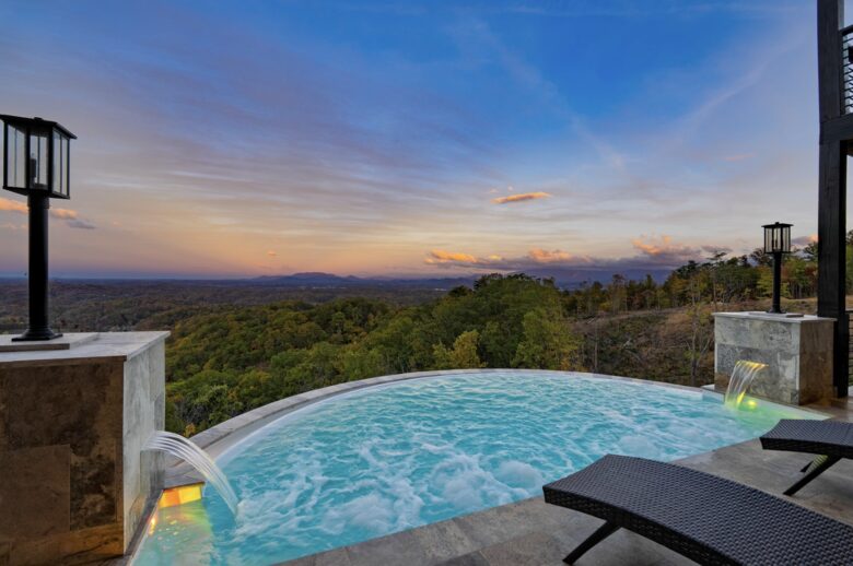 Whiskey Ridge - Sevierville, Tennessee