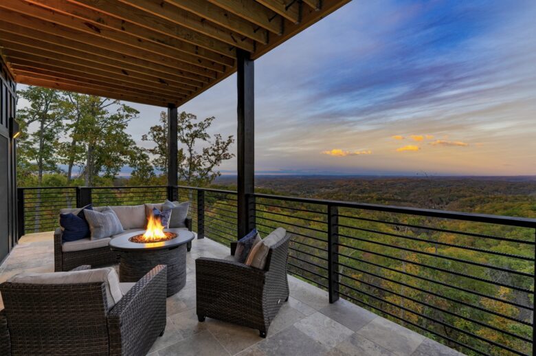 Whiskey Ridge - Sevierville, Tennessee