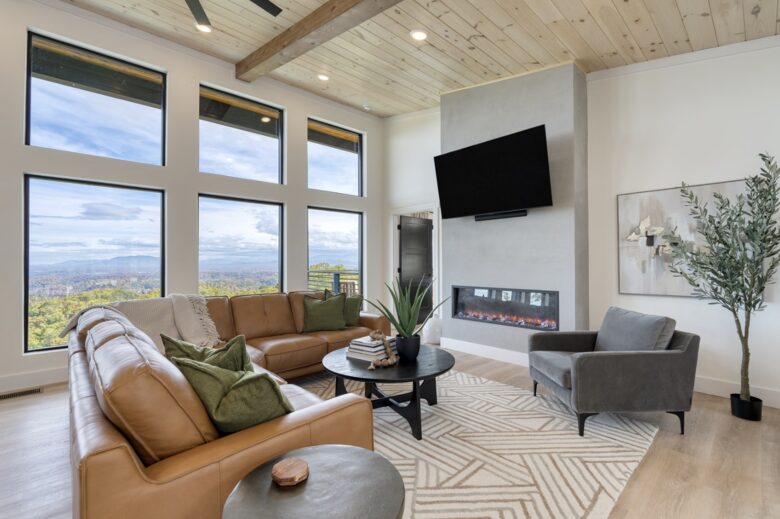Whiskey Ridge - Sevierville, Tennessee