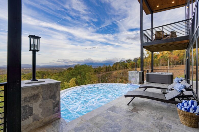 Whiskey Ridge - Sevierville, Tennessee