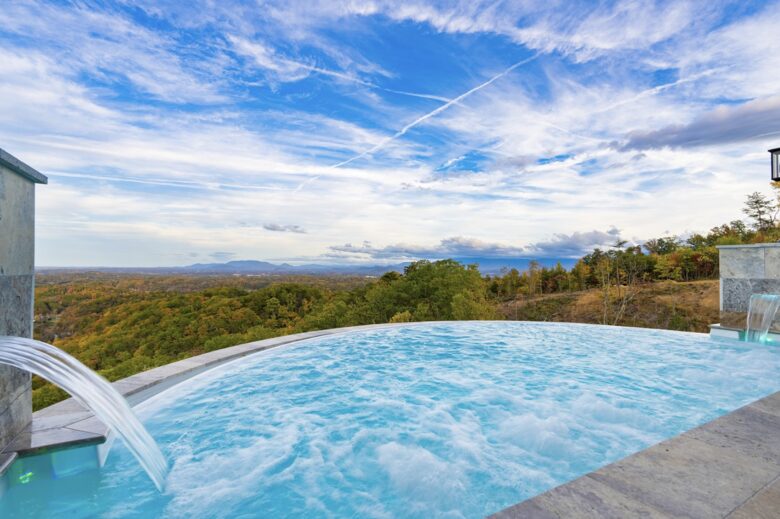 Whiskey Ridge - Sevierville, Tennessee