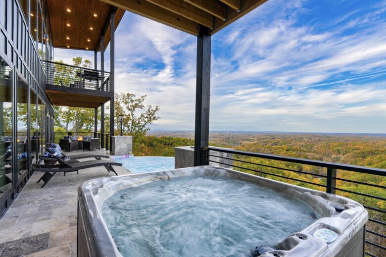 Whiskey Ridge - Sevierville, Tennessee