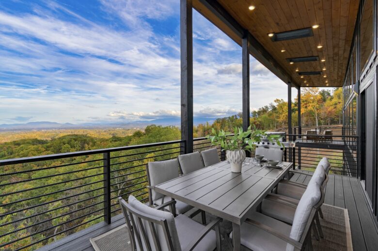 Whiskey Ridge - Sevierville, Tennessee