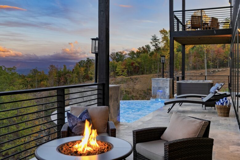 Whiskey Ridge - Sevierville, Tennessee