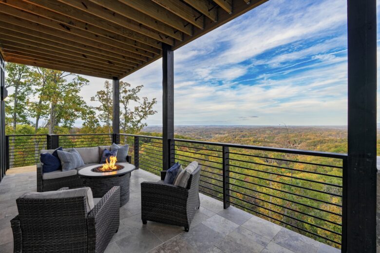 Whiskey Ridge - Sevierville, Tennessee