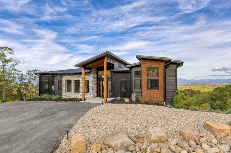 Whiskey Ridge - Sevierville, Tennessee