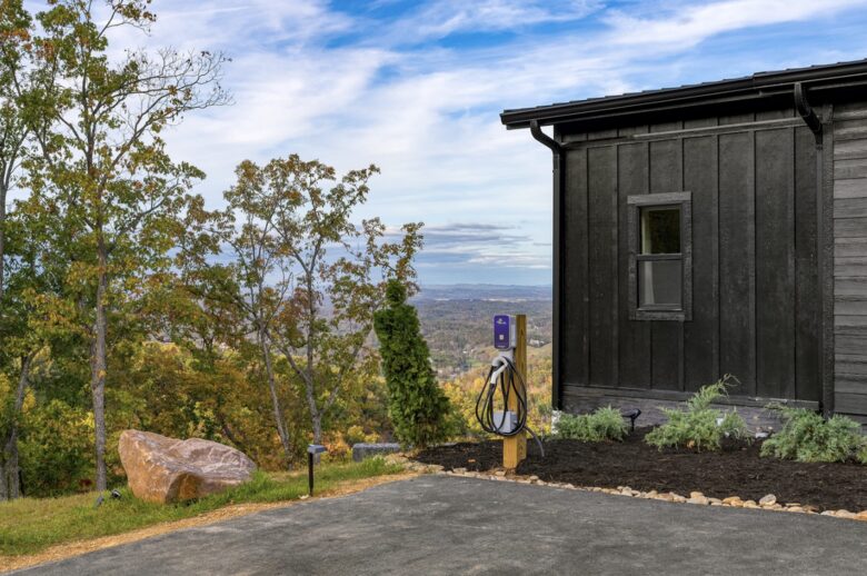 Whiskey Ridge - Sevierville, Tennessee