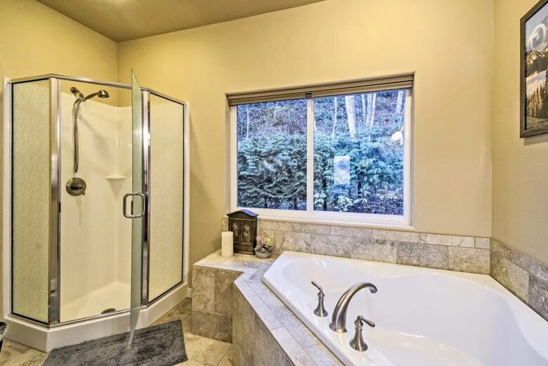 Deer Springs Retreat - Port Angeles, Washington