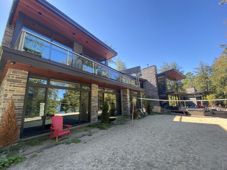 Kennisis Lake Cottage - Haliburton, Canada