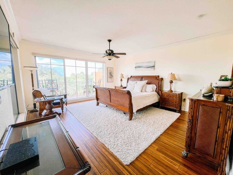 Luxurious 4 bedroom condo at Minorca - New Smyrna Beach, Florida