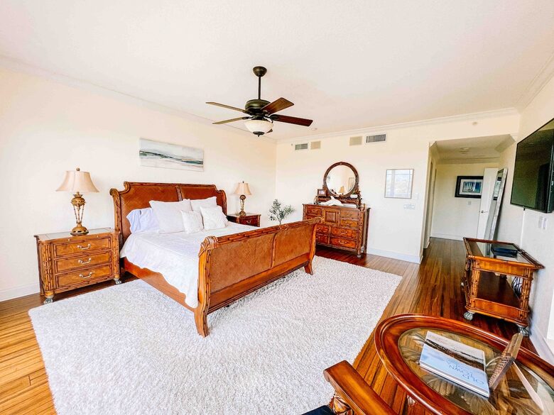 Luxurious 4 bedroom condo at Minorca - New Smyrna Beach, Florida