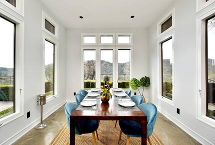 A Secluded Estate Overlooking Millerton Lake - Friant, California