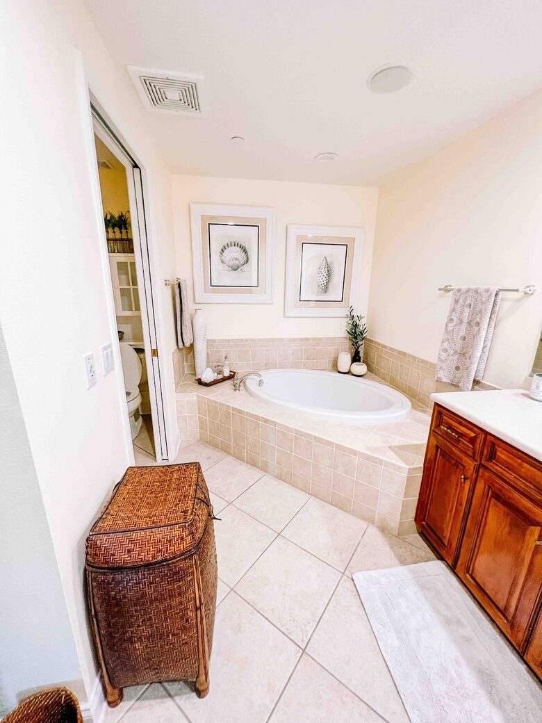 Luxurious 4 bedroom condo at Minorca - New Smyrna Beach, Florida