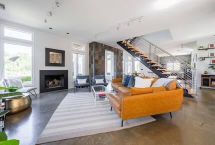 A Secluded Estate Overlooking Millerton Lake - Friant, California