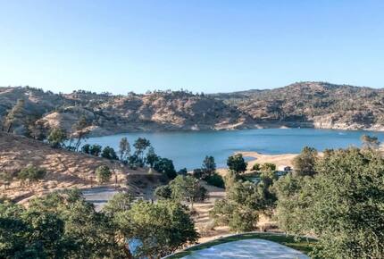 A Secluded Estate Overlooking Millerton Lake - Friant, California