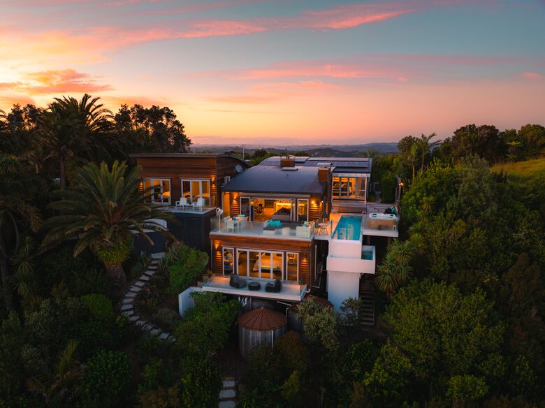 The House | Cloud 9 - Russell, New Zealand