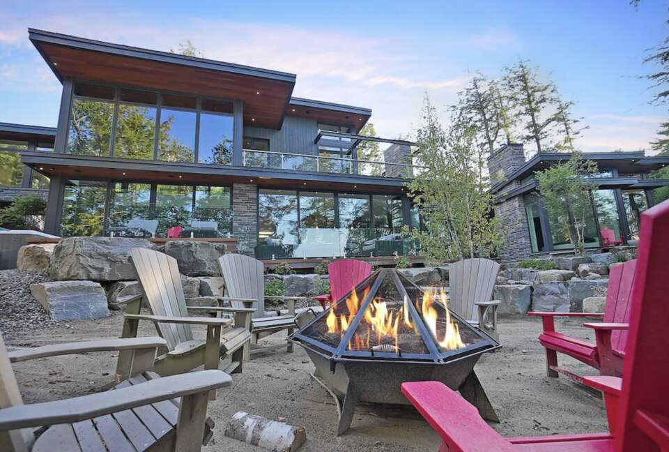 Kennisis Lake Cottage - Haliburton, Canada