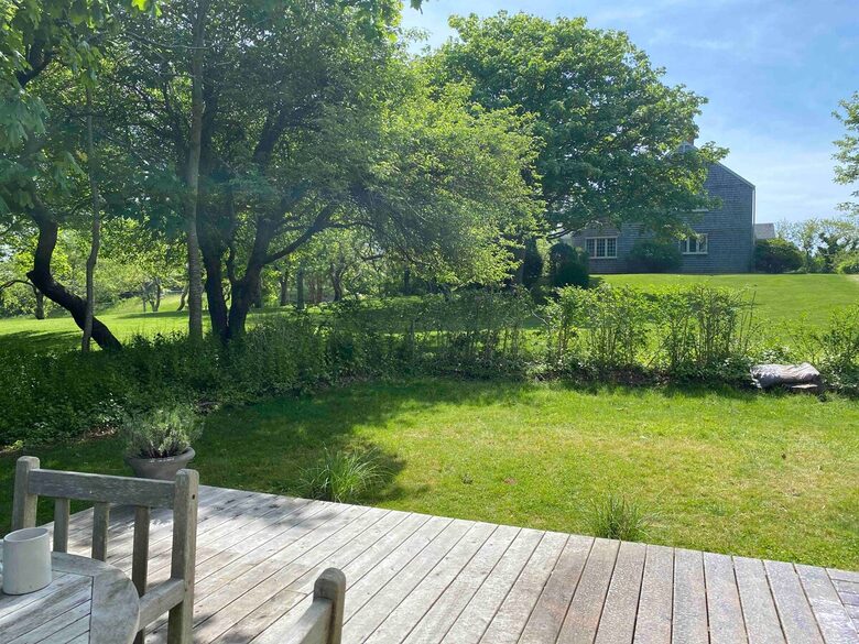 Classic Nantucket Retreat Near Historic Downtown - Nantucket, Massachusetts