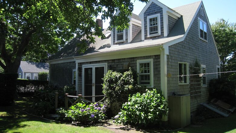 Classic Nantucket Retreat Near Historic Downtown - Nantucket, Massachusetts