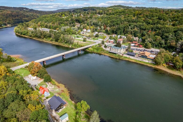 Walk to Foxburg/Riverfront - Parker, Pennsylvania