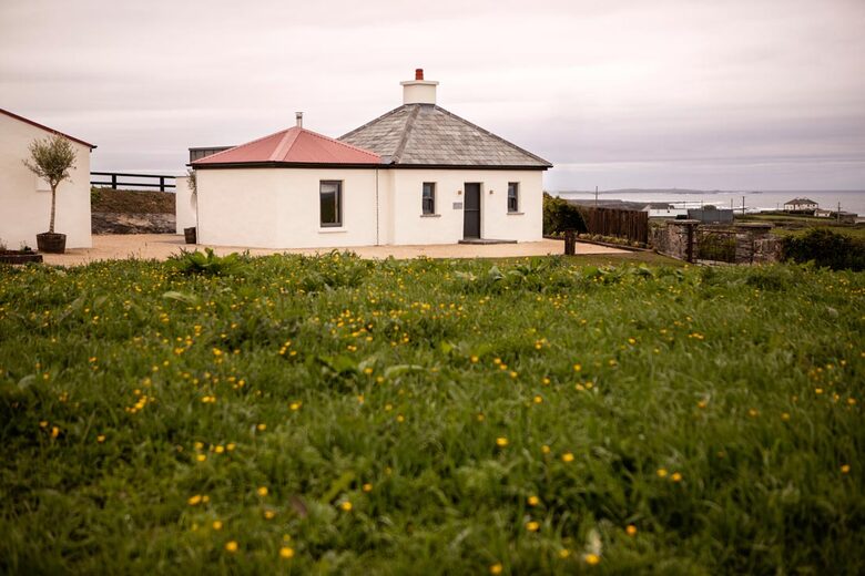 The Gate Lodge - Milltown Malbay, Ireland
