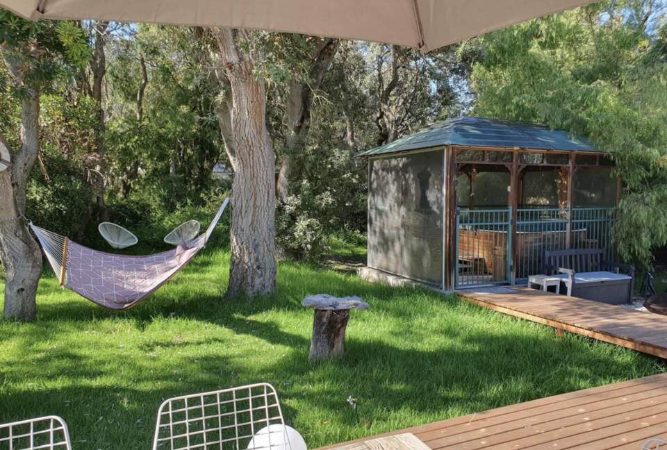 90 Mile Beach Luxury Escape - The Honeysuckles, Australia