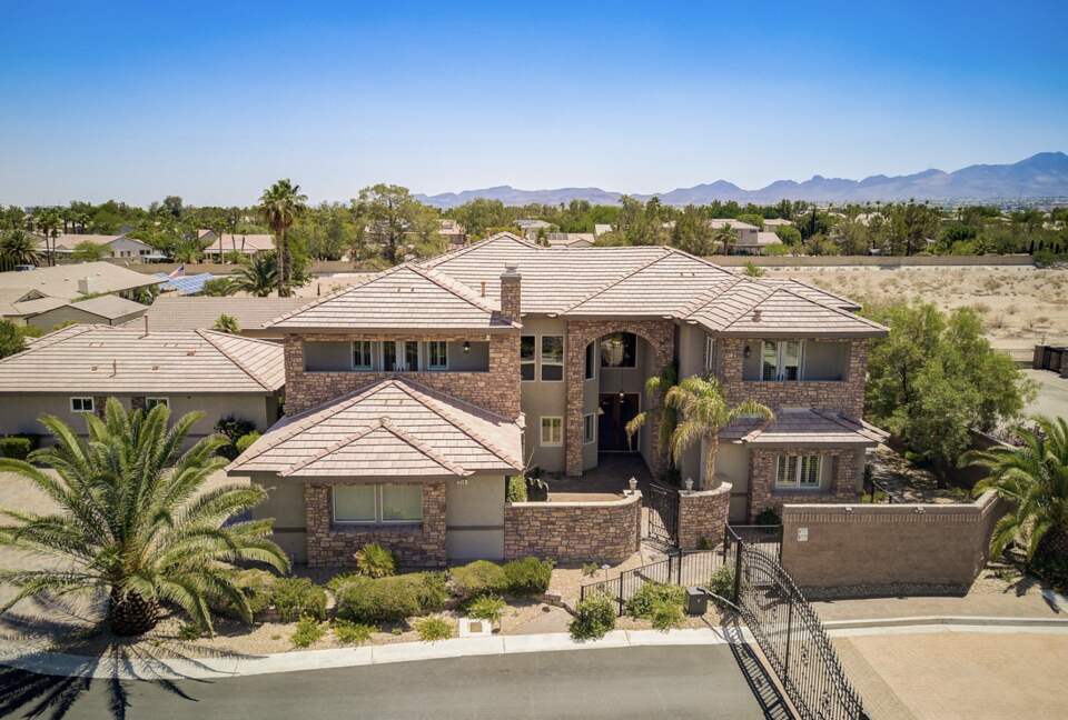 Las Vegas Mini Castle #3 (Full House) - Las Vegas, Nevada