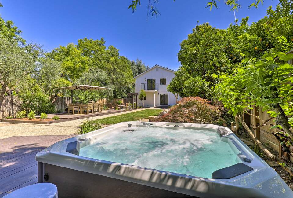 Napa Valley Haven with Vineyard Views - Napa, California
