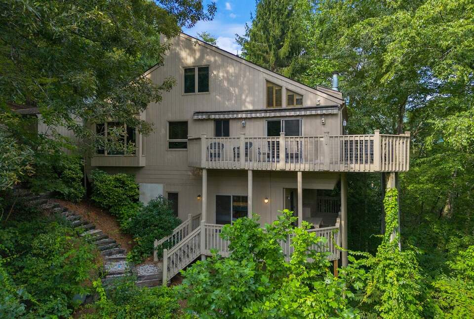 Sapphire Hideaway | Backyard Waterfall located on the Horsepasture River - Sapphire, North Carolina