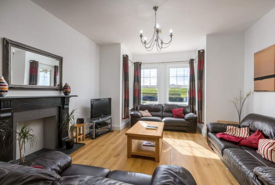 Foreshore | Large Golf and Family Home - Bude, United Kingdom