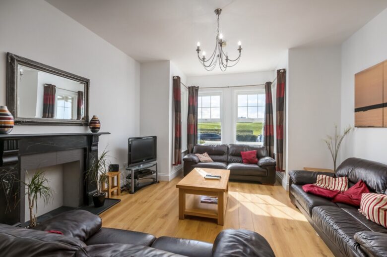 Foreshore | Large Golf and Family Home - Bude, United Kingdom