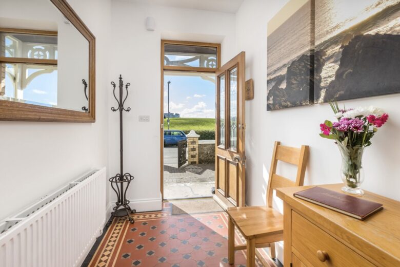 Foreshore | Large Golf and Family Home - Bude, United Kingdom