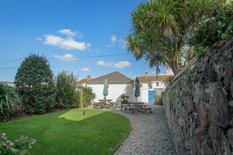 Foreshore | Large Golf and Family Home - Bude, United Kingdom