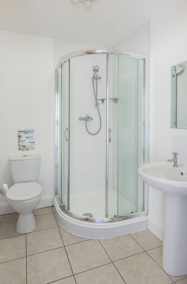 Foreshore | Large Golf and Family Home - Bude, United Kingdom