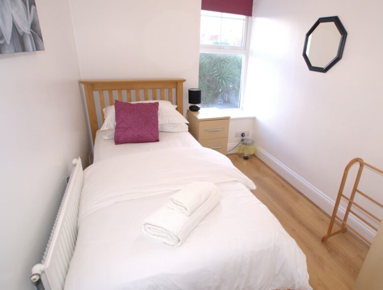 Foreshore | Large Golf and Family Home - Bude, United Kingdom