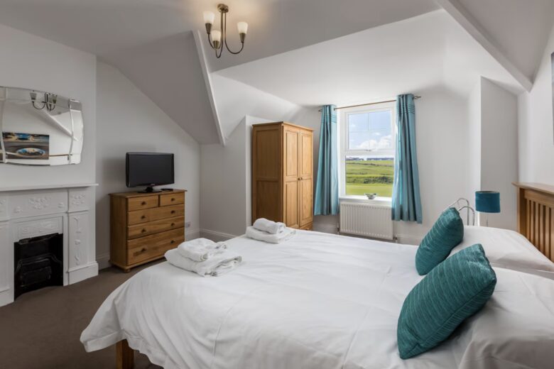 Foreshore | Large Golf and Family Home - Bude, United Kingdom