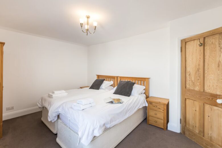 Foreshore | Large Golf and Family Home - Bude, United Kingdom