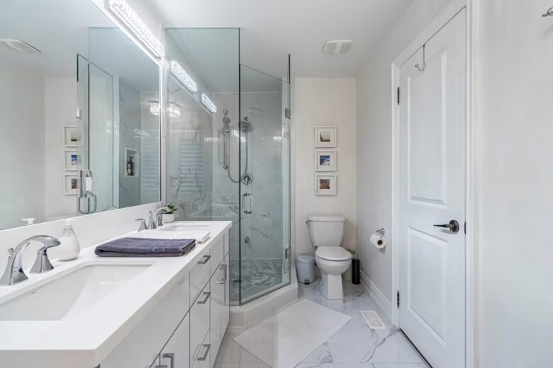 Executive Suburban Townhouse - Etobicoke, Canada