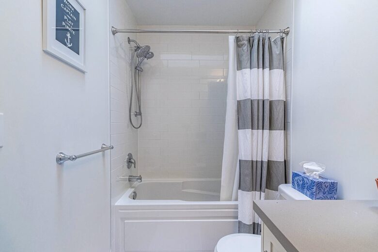 Executive Suburban Townhouse - Etobicoke, Canada