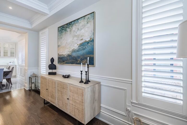 Executive Suburban Townhouse - Etobicoke, Canada