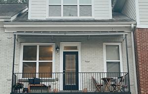 Modern Townhome with Community Pool | 20 minutes from Downtown - Norcross, Georgia