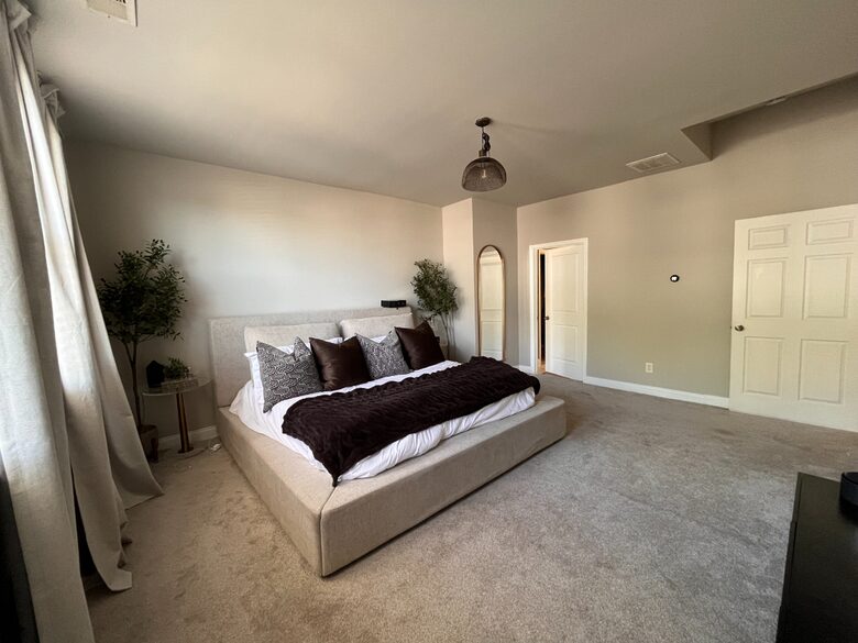 Modern Townhome with Community Pool | 20 minutes from Downtown - Norcross, Georgia